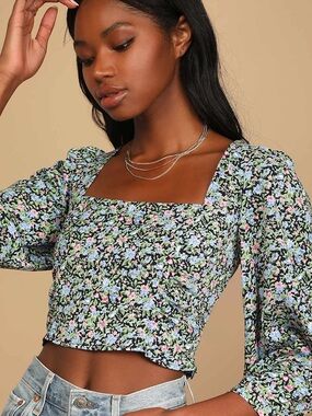 Even Sweeter Black Floral Print Three-Quarter Sleeve Crop Top Lulus